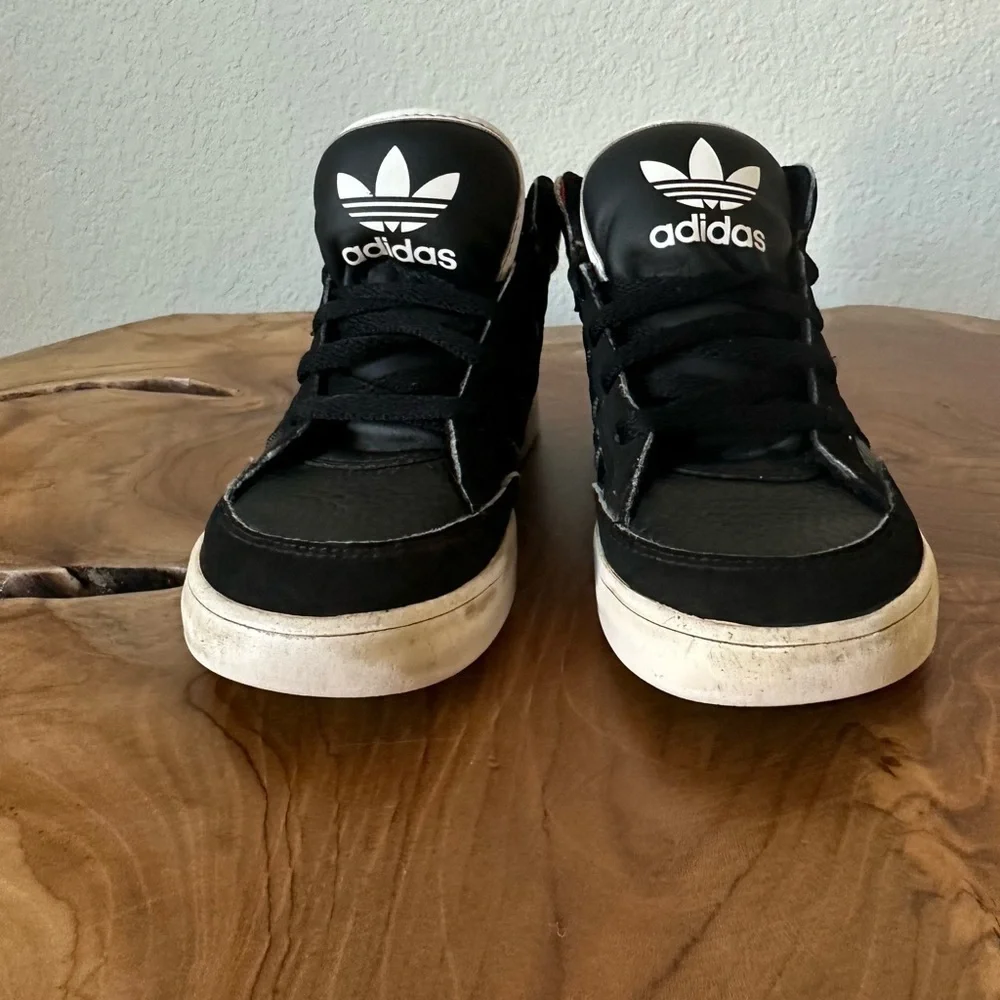 Adidas boys Leather suede mix high tops size 10